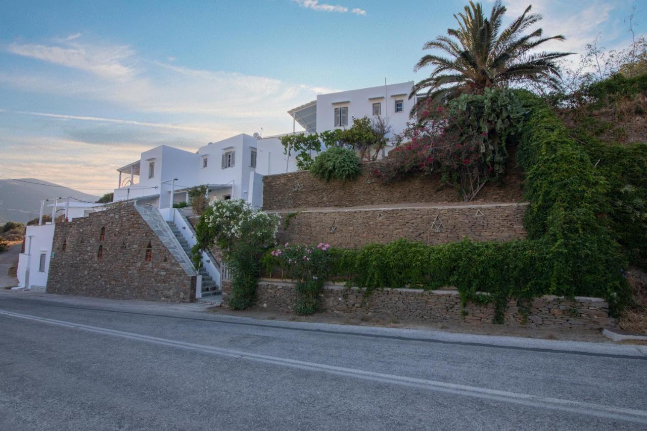 Prasini Gonia Platis Gialos (Sifnos)